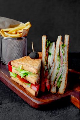 sandwich with fries